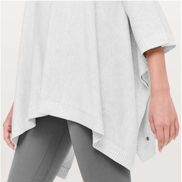 Lululemon divinity poncho, grey - Picture 3 of 8